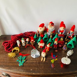 Assorted Christmas Decorations Lot No. 2 - Many Vintage! (Loc: B12)