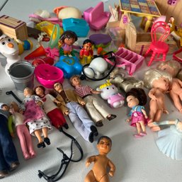 Mixed Lot Of Vintage Small Dolls, Dollhouse Furniture & Accesories (BR)