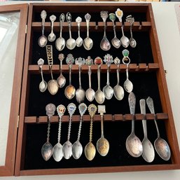 Collector Spoons In Case Set No. 2 (MB) MB2