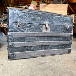 Black Antique Round Top Steamer Trunk 39976