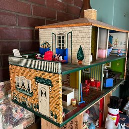 Vintage Tin Doll House With Furniture And Accessories (garage 1)