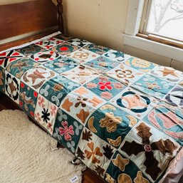 Vintage Applique Quilt (Upstairs Hallway)