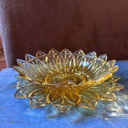 Yellow Pressed Glass Bowl And Matching Underplate (dL)