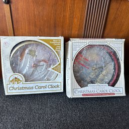 Pair Of Thomas Kinkade Christmas Carol Clocks (BR)