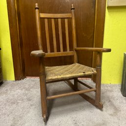 Vintage Children's Rocking Chair (BSMT3)