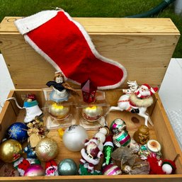 Holiday Ornament Lot (basement)