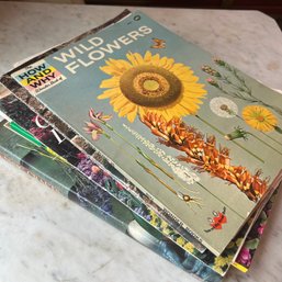 Small Lot Of Vintage Gardening Magazines & Craft Book (LRoom)