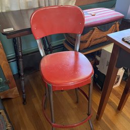 Vintage Red Metal Stool Chair (LR)
