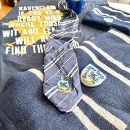 HARRY POTTER Ravenclaw Lot: Winter Hat And Scarf, Tie, Tshirt (LR)