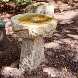 Beautiful Heavy Granite Birdbath (yard)