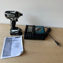 Makita Cordless Impact Wrench With Fast Charger (DC)