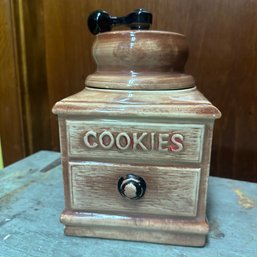 Vintage MCCOY Coffee Grinder Ceramic Cookie Jar - Small Chips On Rim (BSMT3)