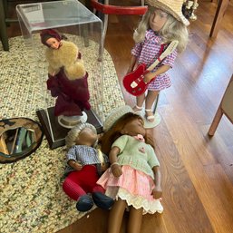 Sasha Dolls And Collector Barbie (LR)