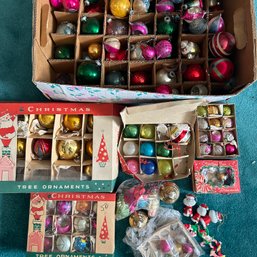 Vintage Christmas Ornaments (B2) (MB13)