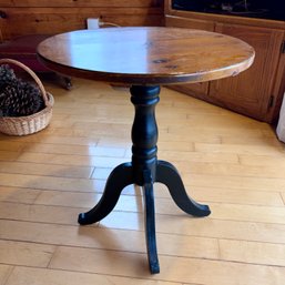 Vintage Pedestal Side Table (LR)