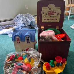 Childrens Toys With Vintage Pearl Wick Storage Hassock (b2) (MB15)