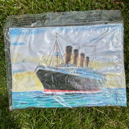 Vinyl Titanic Mat With Ocean Sound (BSMTFront)