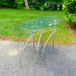 So Cool! Trio Of Small Round Glass Nested Tables With 1 Chip As Noted (Garage)