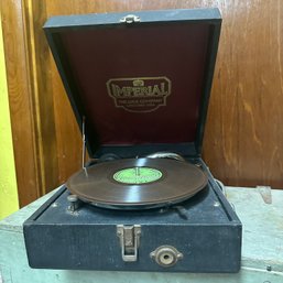 Vintage IMPERIAL Record Player Or Phonograph (BSMT3)