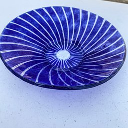 Pretty Vibrant Blue & White Swirled Glass Bowl (garage)