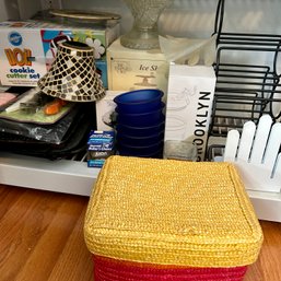 Shelf Lot Of Misc Homegoods (LR)