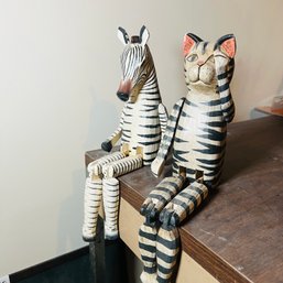 Decorative Cat And Giraffe Shelf Sitters (BSMT Back Right)