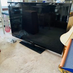 Samsung 52' LCD TV With Remote (Living Room)