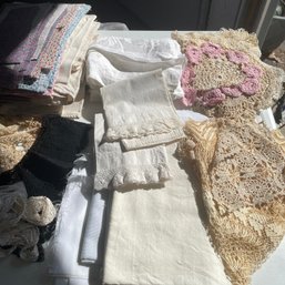 Large Lot Of Vintage Linens, Scrap Pieces, Lace, Doilies And More - Perfect For Crafters