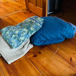 Vintage Tommy Hilfiger Denim Comforter - Rare Find! - And Throw Blankets (Bedroom)