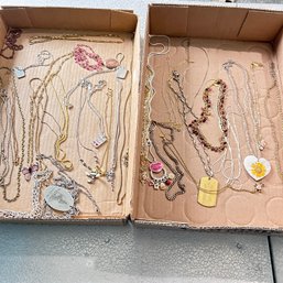 Costume Jewelry Necklace Lot, Most With Pendants (BR)