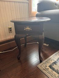 Very Nice Oval Shaped Side Table With One Drawer, 1 Of 2  (LR)