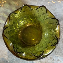 Beautiful Vintage Olive Green Wavy Edge Glass Bowl (EF) (LR3)