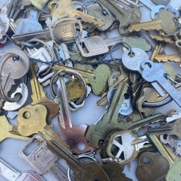 Container Of Lots Of Keys! Car Keys, Luggage Keys, Door Keys & More! (Garage)