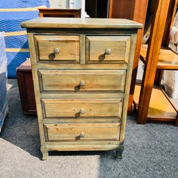 Green Tone Dresser