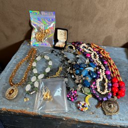 Great Costume Jewelry Lot Including Beaded Necklaces, Earrings, And More (EF) (LR3)