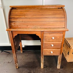 Vintage Rolltop Desk (see Pics For Rolltop Section) (Pod)