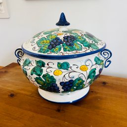 Italian Pottery Large Serving Bowl With Lid (Dining Room)