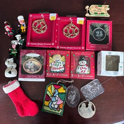 Assorted Lot Of Vintage Christmas Ornaments And More!  (LR)
