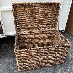 Rectangular Wicker Basket With Flip Top Lid (Garage)