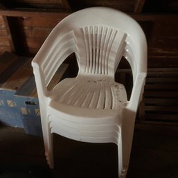 Set Of 4 Plastic Chairs (garage Up)