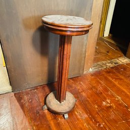 Vintage 25' Tall Wood Pedestal Table / Plant Holder (MB)