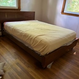 Vintage Queen Sized Bed Frame (BR1)