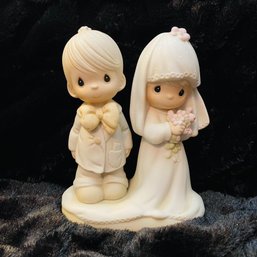 Precious Moments 'The Lord Bless You And Keep You' Figurine (Box 4)