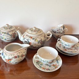 Stunning Chinese Porcelain Tea Set (DR)