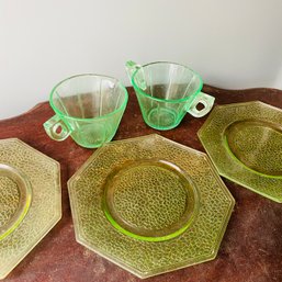 5 Piece Uranium Glass Lot: 3 Hexagon Shaped Dishes And 2 Cups (Pod)