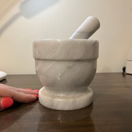Small Marble Mortar & Pestle (bsmt)