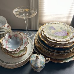 Large Mixed Lot Of Gorgeous Vintage Decorative Gold Leaf Plates And Dishes (UP)