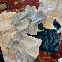 Vintage Set Of Baby Clothes Including Boy & Girl Christening Outfits (Bsmt - 53418)