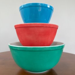 Three Vintage PYREX Mixing Bowls (Porch)