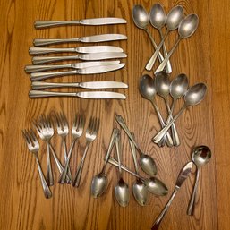 Vintage ONEIDA Flatware (DR)